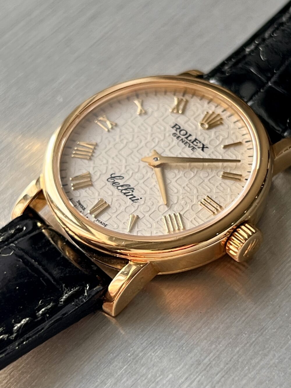 Ladies Rolex Cellini 18k gold 6110