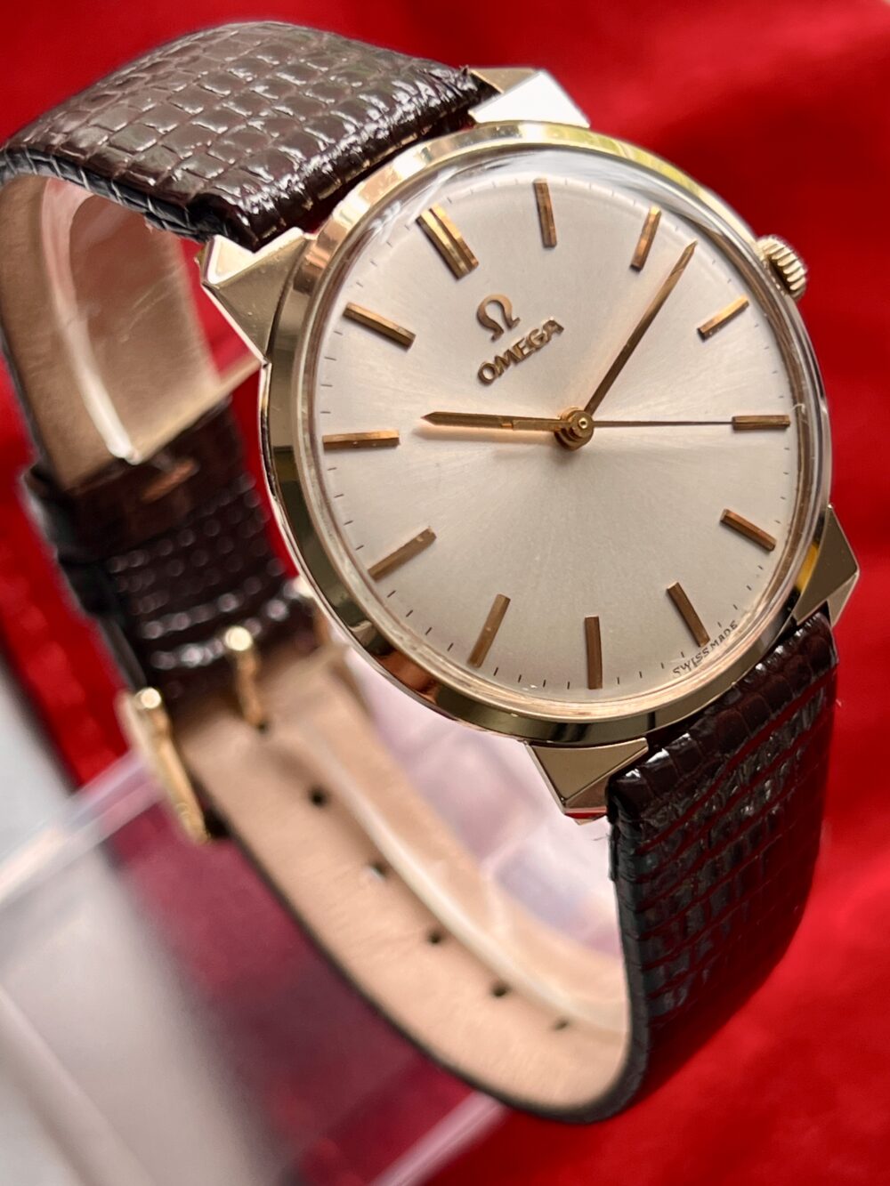 Vintage 1960s omega 14k gold manual wind P6587 - Image 2