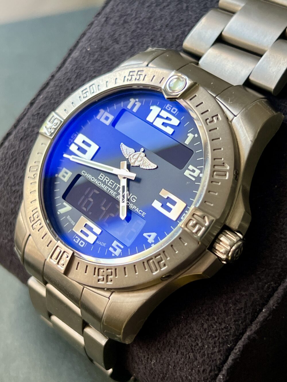 Breitling aerospace EVO titanium E79363 nos