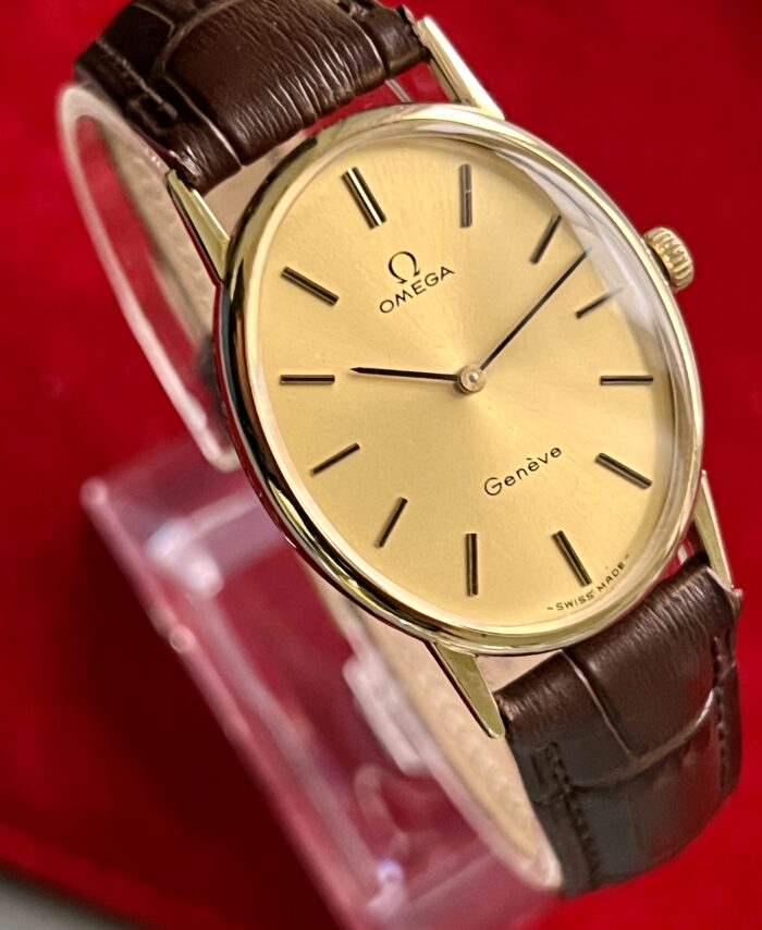 Gents omega dress watch oval manual wind 1971